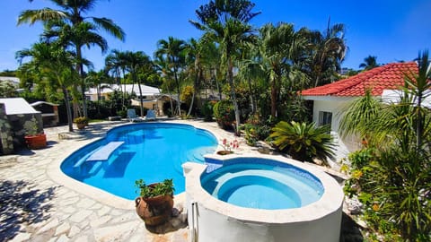 Patio, Garden, Swimming pool