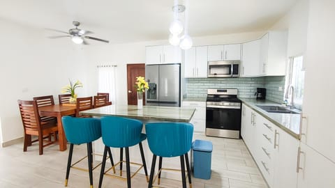 Dining area, kitchen