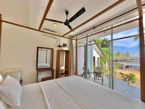 Bed, Natural landscape, View (from property/room), Balcony/Terrace, Photo of the whole room, Bedroom