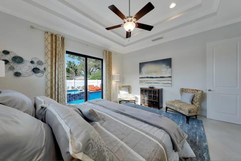 Luxury Abounds at Vanderbilt Beach Pool & Spa House in Naples Park