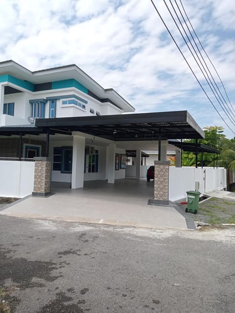 KJ Homestay, BINTULU House in Sarawak, Malaysia