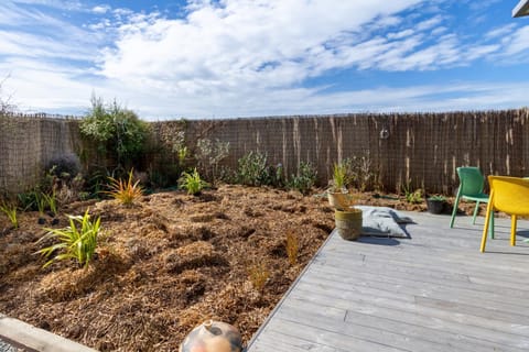 Patio, Garden, Garden view