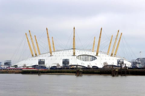 London Canary Wharf O2 Arena ExCel Apartment in London Borough of Hackney