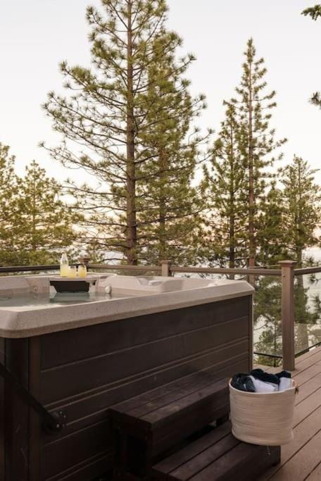 Alpenglow Aerie - StayLuxe Rubicon Chalet in Lake Tahoe