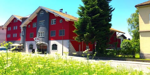 Facade/entrance, Summer