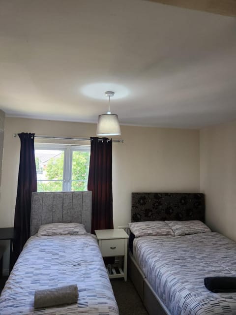 Entire place close to Airport & City Apartment in Dublin