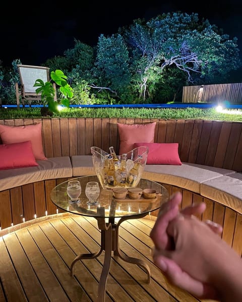 Night, Garden, Lounge or bar, Drinks