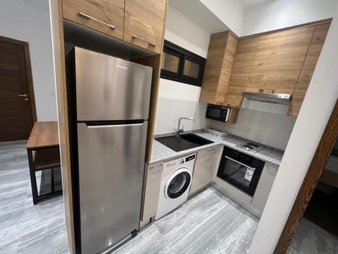 Kitchen or kitchenette, dishwasher, minibar, oven