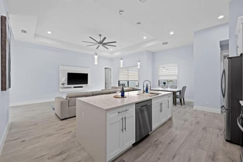 Paradise Home Florida Villa in Cape Coral