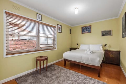 Cute Retro Gem Apartment in Geelong