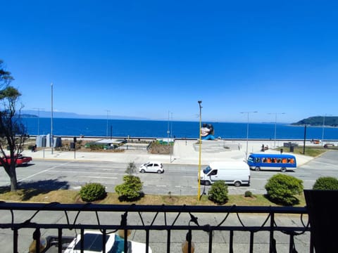 Balcony/Terrace, Street view