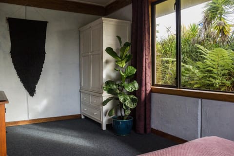 Wake up and Thrive Bed and Breakfast in Raglan