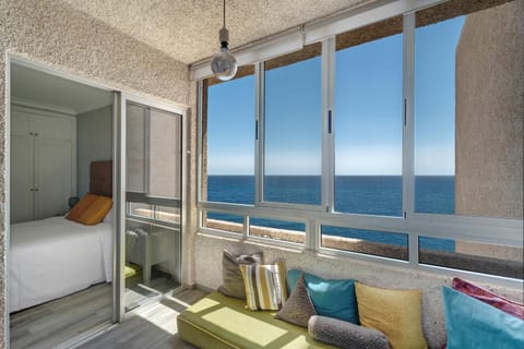 Bed, Photo of the whole room, Sea view