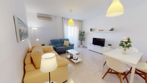 Communal lounge/ TV room, Seating area, air conditioner