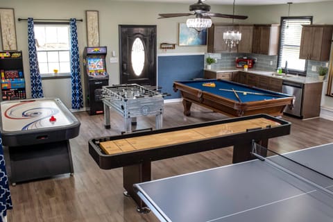 Billiard, Game Room, Table tennis