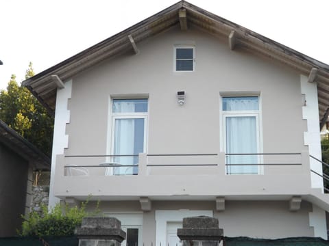 Facade/entrance, Balcony/Terrace