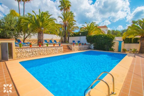 Day, Pool view, Swimming pool, sunbed