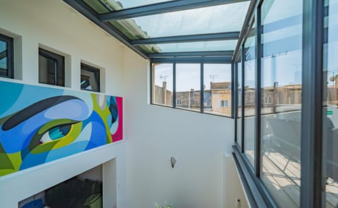 LOFT avec espace spa et terrasse vue sur les toits Villa in Fronsac