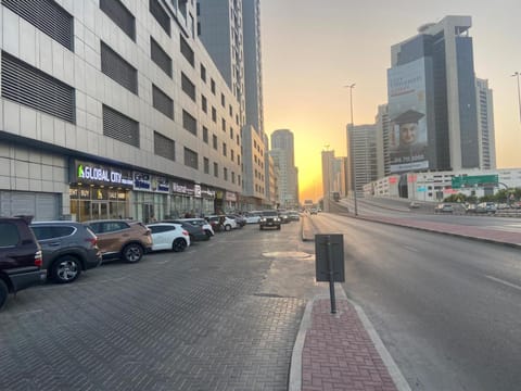 Neighbourhood, Street view, Location, Sunset