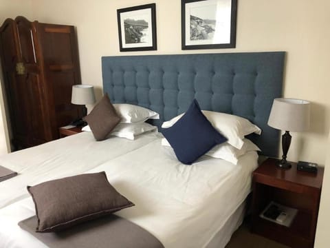 City Club Promenade Bed and Breakfast in Sea Point