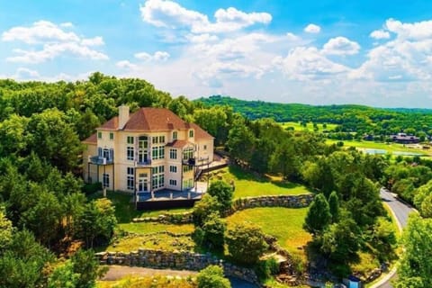 Old Kinderhook Castle Villa in Ozark Mountains