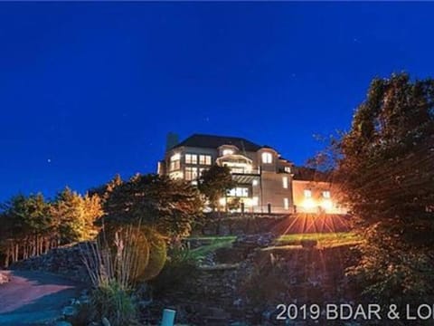 Old Kinderhook Castle Villa in Ozark Mountains