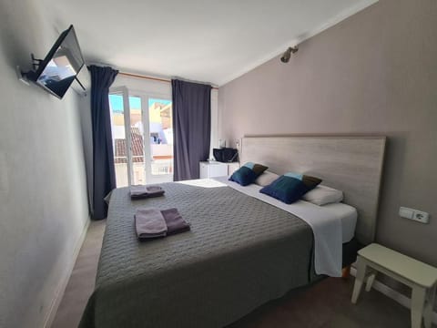 Amena Mar Hotel Bed and Breakfast in S'illot