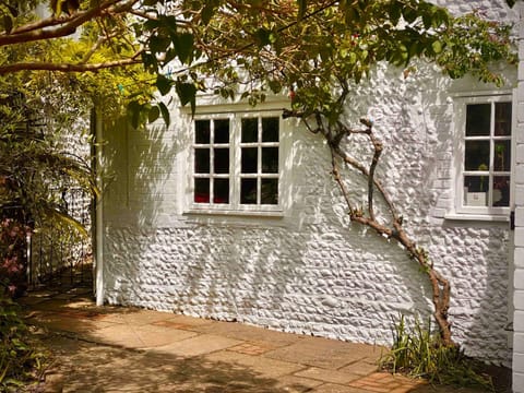 an artists residence House in Arundel