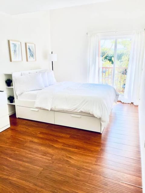 Santa Monica Bliss - 2BR Perfect for Beach Getaway! Apartment in Santa Monica