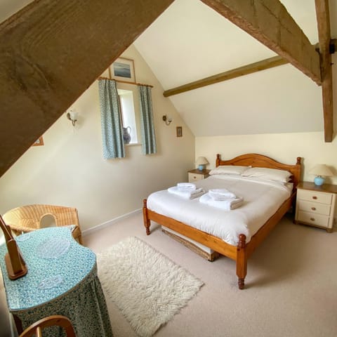 Red Tiles Barn House in Mendip District