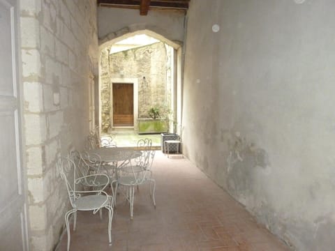 Le Cloitre du Couvent Alojamiento y desayuno in Villeneuve-lès-Avignon