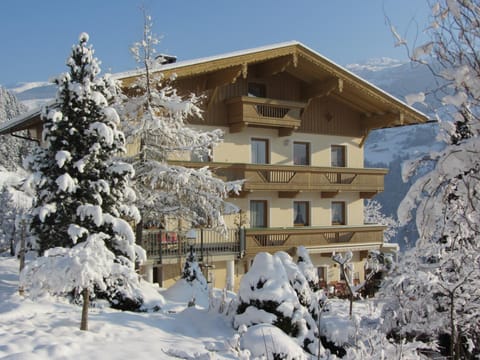 Neurauthof Bed and Breakfast in Zell am Ziller