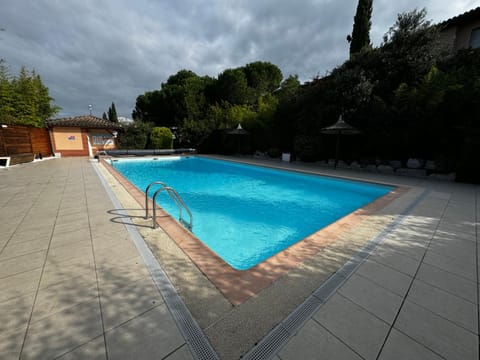 Pool view, Swimming pool, Sports