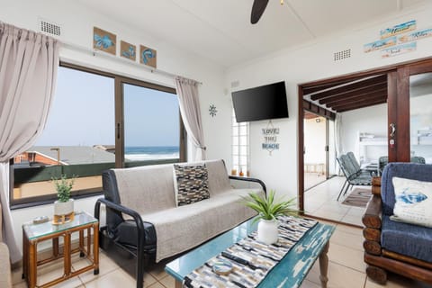 TV and multimedia, View (from property/room), Balcony/Terrace, Living room, Seating area, Sea view