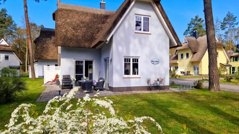 Property building, Balcony/Terrace, Garden view