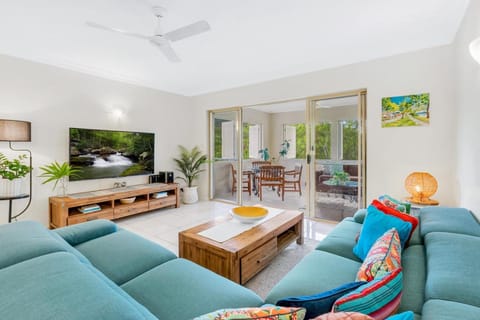 Linaria Lakes - Resort Style living Apartment in Cairns