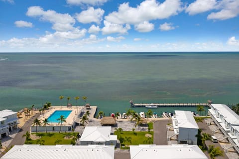 Ocean Front Serenity Awaits Apartment in Marathon