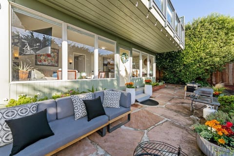 Patio, Garden, View (from property/room), Seating area, Garden view