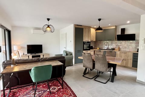 Designer flat with lovely terrace! Apartment in Eckbolsheim