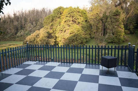 Patio, Balcony/Terrace, Garden view, Mountain view