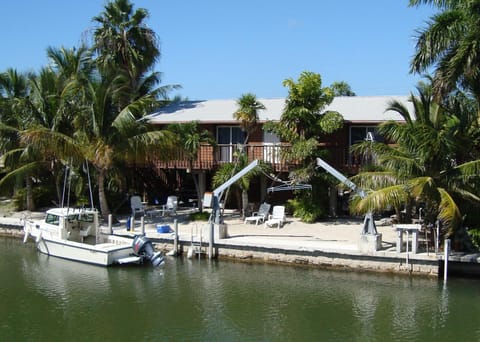 Property building, Fishing, Snorkeling, Canoeing, Diving, River view