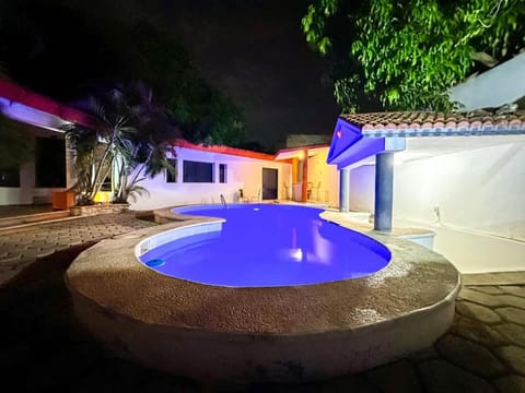 Increible loft con piscina para 5 personas Apartment in Merida