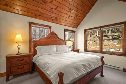 Sunset Roost - Long Range Views - Winter Lodge Chalet in Beech Mountain