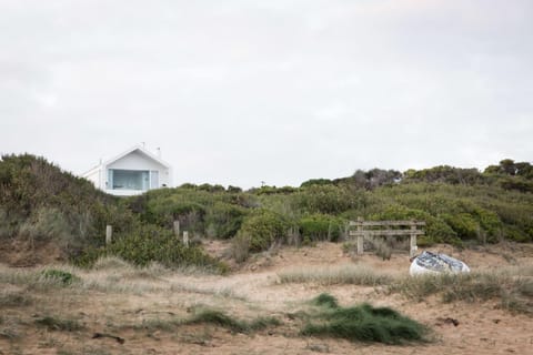 Sagres Queenscliff - Luxury House by the Beach Casa in King Street