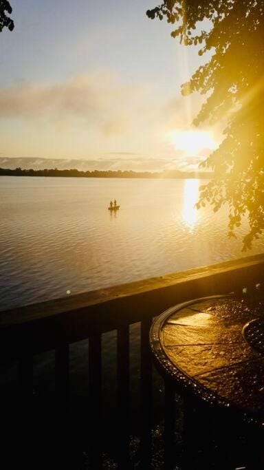 Lakefront Hideaway Maison in Howard Lake