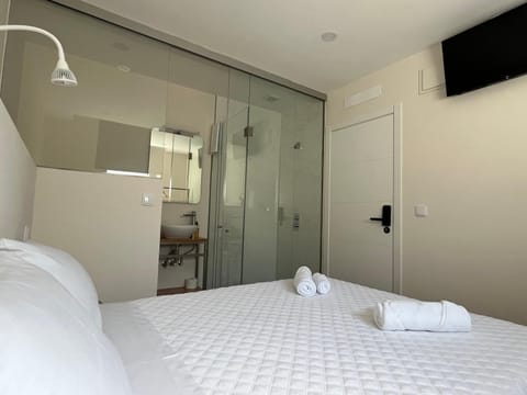 Ameixial Suites Bed and Breakfast in Porto