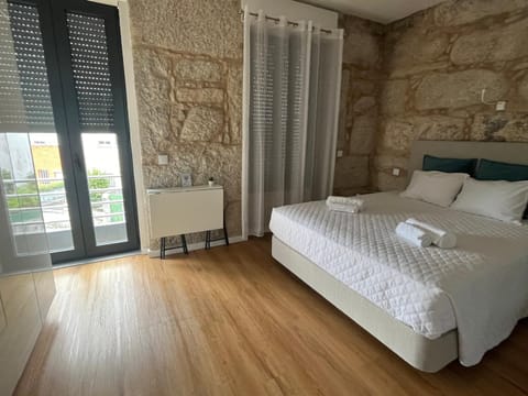 Ameixial Suites Bed and Breakfast in Porto