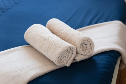 Bedroom, towels