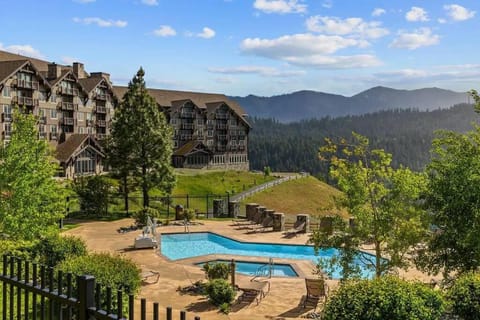 5036 Suncadia Lodge Penthouse with Full Kitchen & Balcony Apartment in Kittitas County