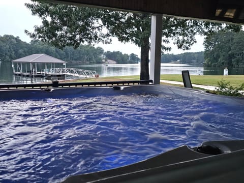 Natural landscape, Hot Tub, Lake view